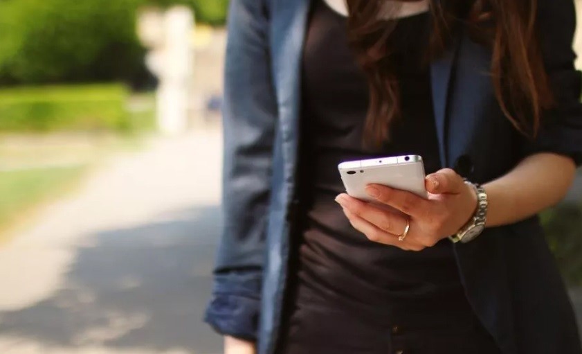 Сбербанк внедрит услугу по снятию наличных по СМС